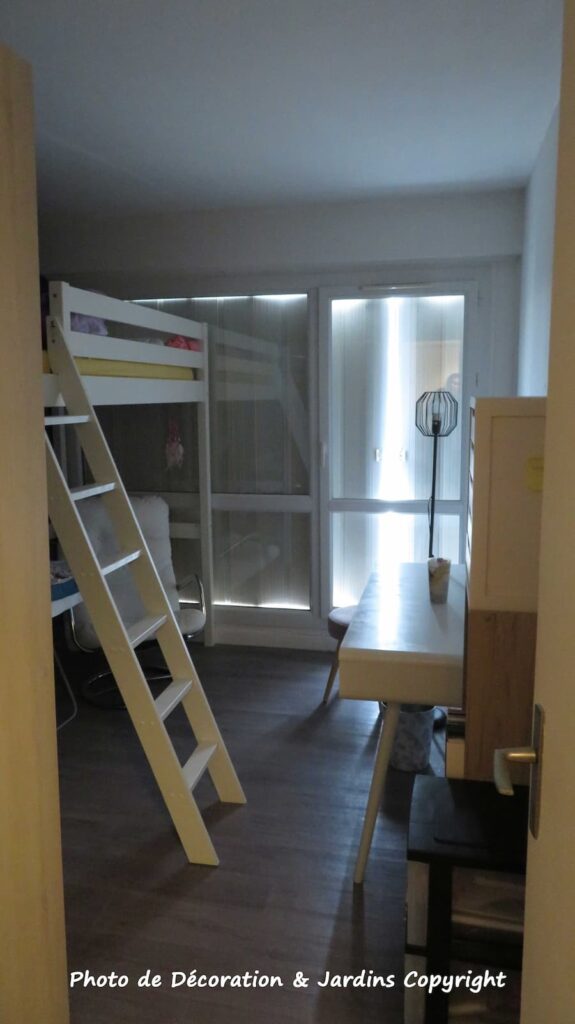 Chambre AVANT peu de volume